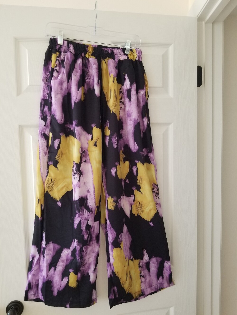 Wide Leg Floral Print Pants with Purple Top - Women's Summer Set - Picture 5 of 6
